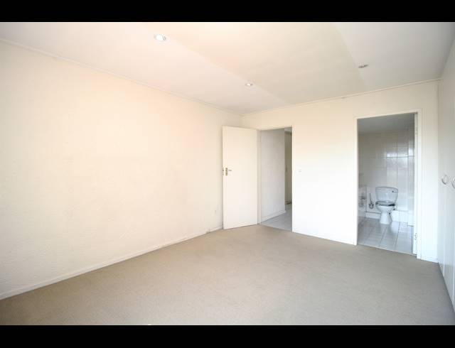 2 BEDROOM APARTMENT FOR SALE IN NORWOOD